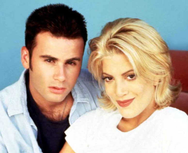 Beverly hills 90210 season 6 online dating
